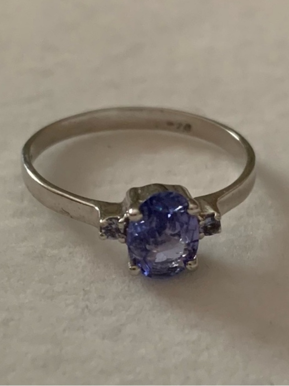 925 Sterling Silver Dainty Ring with Oval Purple Gem & Side Accents Size 9.75